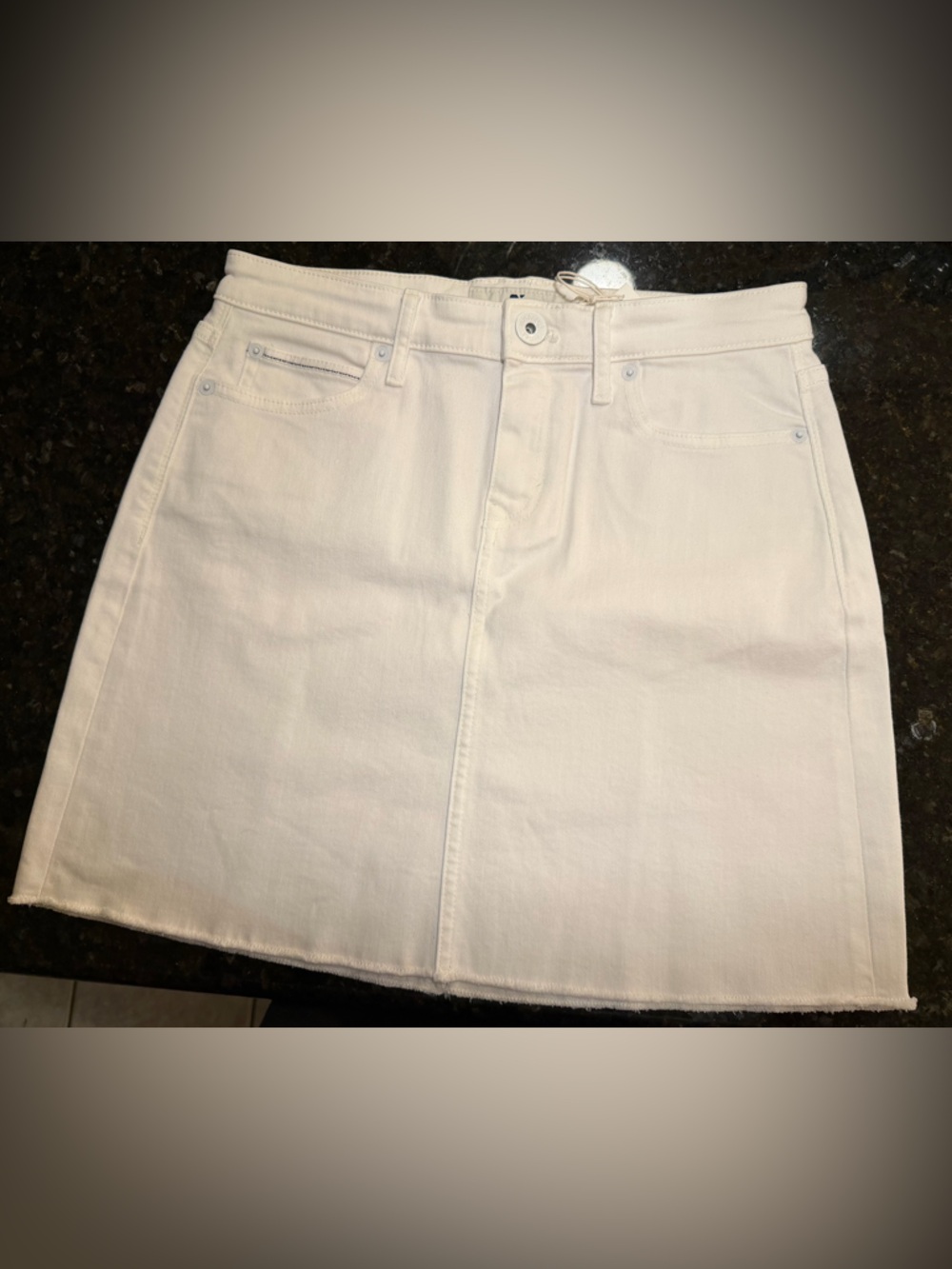NWT Vineyard Vines White Denim Mini Skirt Size 4